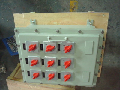 【特價(jià)銷售照明配電箱、配電柜、無功補(bǔ)償柜】價(jià)格,廠家,圖片,無功補(bǔ)償裝置,瑞安市恒安電氣-